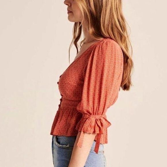 NWT Abercrombie Tie Sleeve Peasant Top SIZE M - Picture 3 of 8
